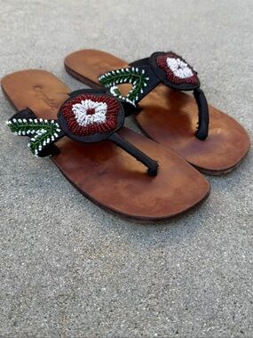 Beaded leather Sandals size 40 Hand-Embroidered Leather preloved Maasai